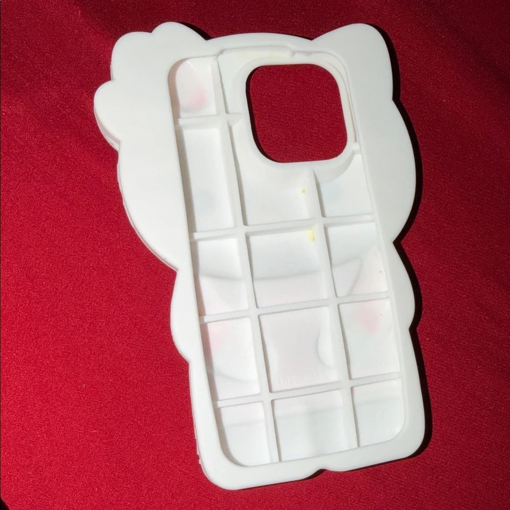 Hello Kitty Phone Case - Picture 2 of 3